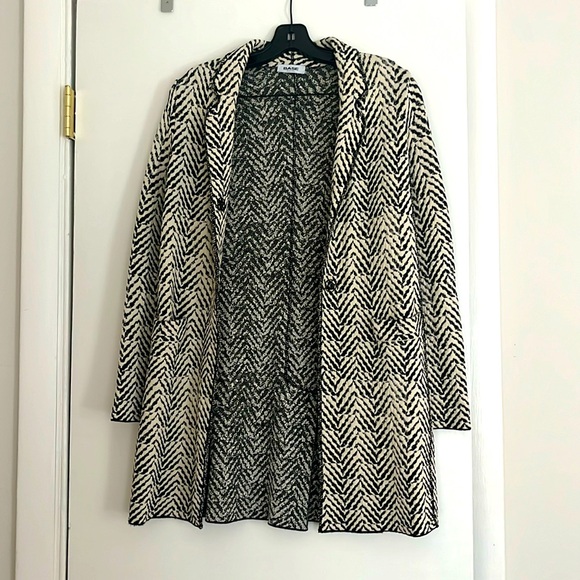 Black and white European lightweight jacket - Picture 1 of 5